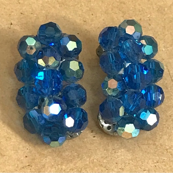 Vintage 50s 60s Blue Aurora Borealis Beaded Earrings Large Sparkly Beads Clip On - Picture 1 of 7
